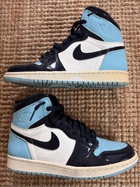Women’s Air Jordan 1 High OG Nike in Obsidian/Blue Chill - White (Patent)